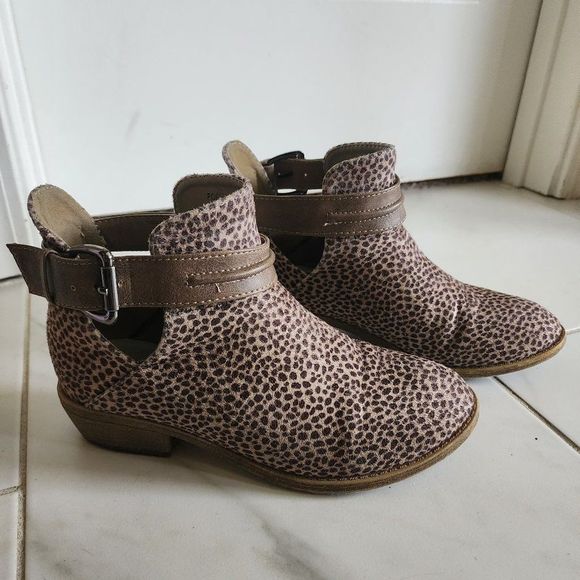 Women's Animal Print Ankle Booties | Cheetah Brown | size 6 - Picture 1 of 7
